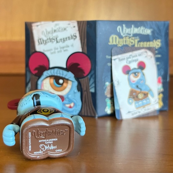 Disney  Vinylmation - Myths and Legends - Cyclops - Picture 3 of 3